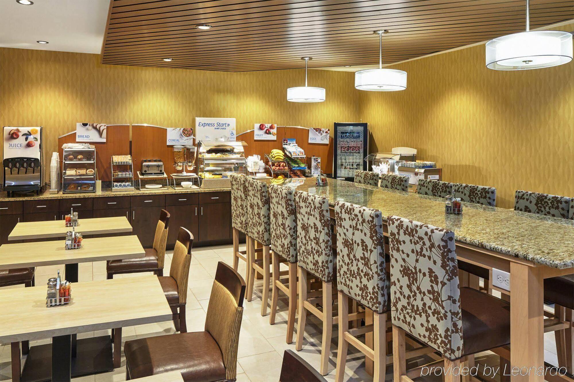 Holiday Inn Express & Suites Chicago-Libertyville By Ihg Dış mekan fotoğraf